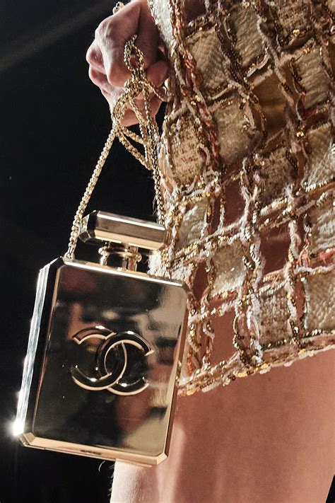 ¡Chanel N°5 cumple 100 años! Y lo celebra con 'Five 